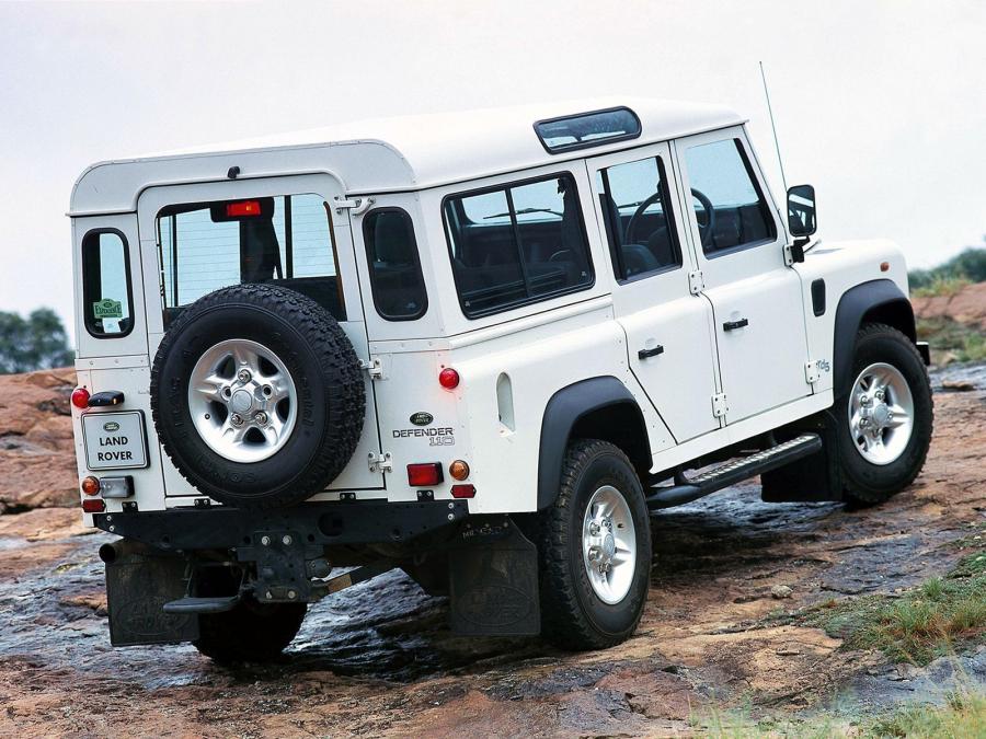  Land Rover Defender 110 Station Wagon 1990 года  (ZA) (фото 2 из 6)